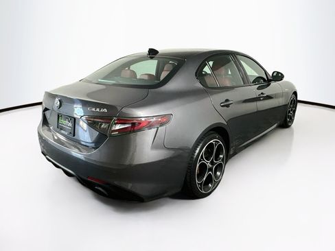 Used 2024 Alfa Romeo Giulia Veloce AWD/4WD image 9