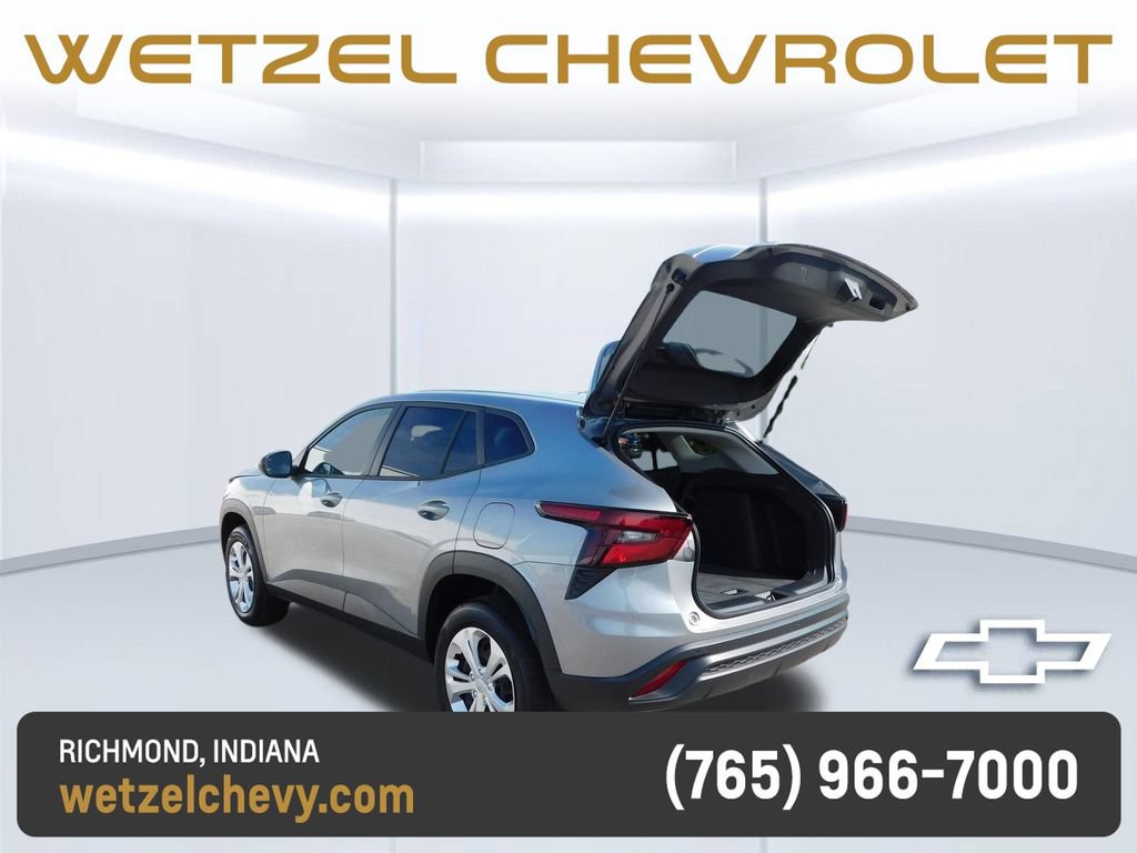Used 2026 Chevrolet Trax LS w/ Driver Confidence Package FWD image 20