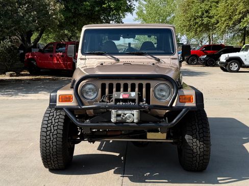 Used 2000 Jeep Wrangler Sport image 2