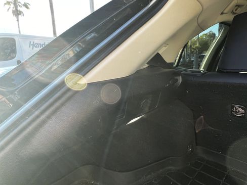 Used 2019 Lexus UX 250h w/ Premium Package image 48