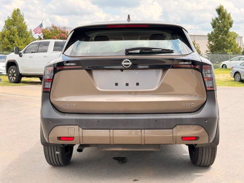 Used 2025 Nissan Kicks S AWD/4WD image 10