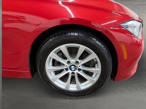 Used 2016 BMW 320i Sedan RWD image 17