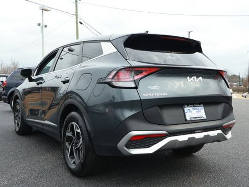 Used 2024 Kia Sportage LX image 8