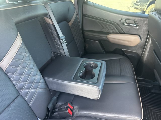 Used 2024 GMC Canyon Denali AWD/4WD image 16