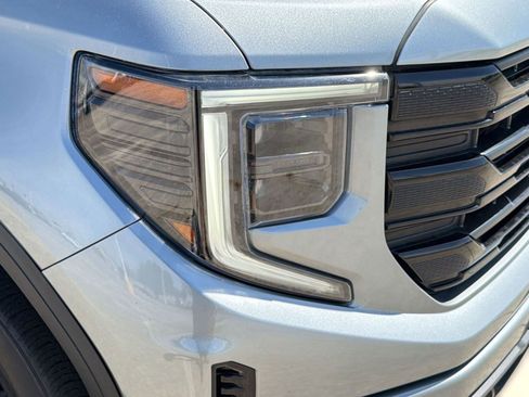 Used 2023 GMC Sierra 1500 Elevation image 11