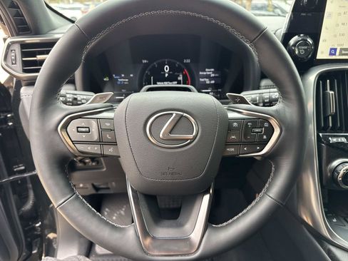 Used 2025 Lexus LX 700h Overtrail image 27