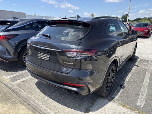 Used 2022 Maserati Levante Modena S AWD/4WD image 4