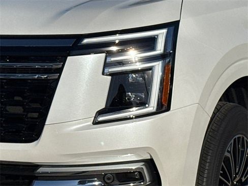 New 2026 Nissan Armada SL w/ Captain's Chari Seat Package image 5