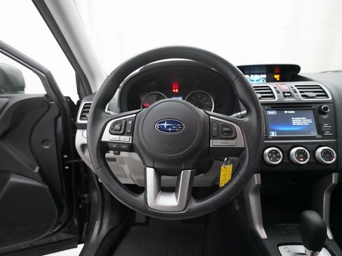 Used 2017 Subaru Forester 2.5i w/ Alloy Wheel Package image 4