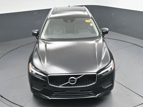 Used 2021 Volvo XC60 T5 Momentum w/ Premium Package image 30
