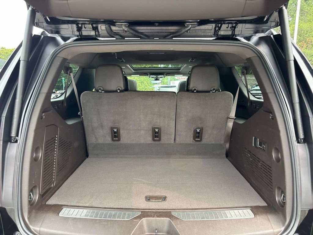 Used 2022 GMC Yukon XL Denali w/ Denali Premium Package AWD/4WD image 18