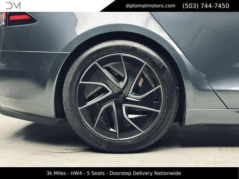 Used 2026 Tesla Model S AWD/4WD image 37
