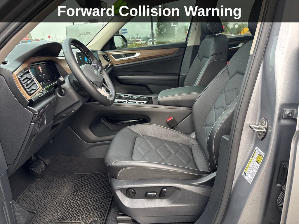 Used 2024 Volkswagen Atlas SE FWD image 12