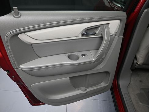 Used 2016 Chevrolet Traverse LT image 28