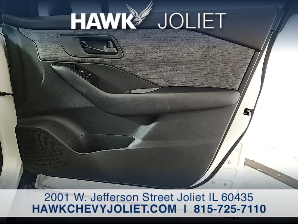 Used 2023 Nissan Rogue S FWD image 20