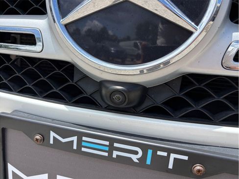 Used 2023 Mercedes-Benz GLB 250 4MATIC image 14