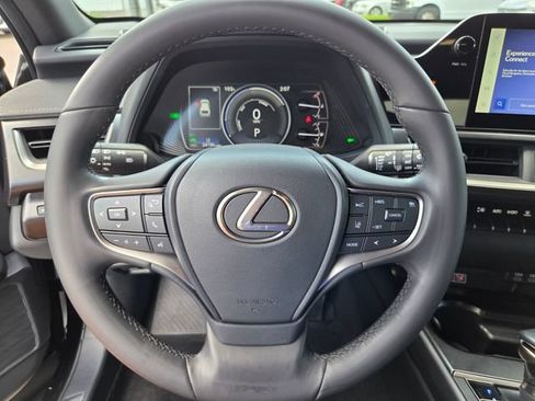 Used 2024 Lexus UX 250h FWD image 26