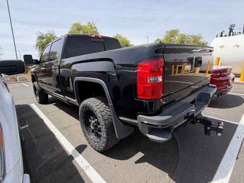 Used 2016 GMC Sierra 2500 Denali w/ Duramax Plus Package AWD/4WD image 4