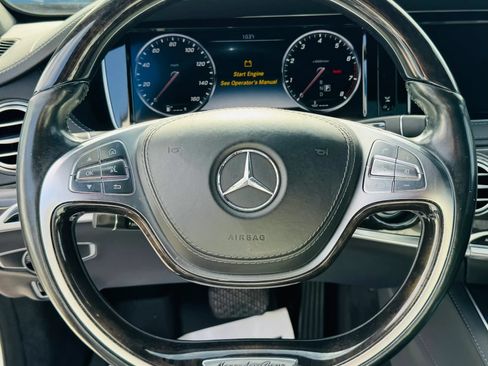 Used 2017 Mercedes-Benz S 550 Sedan w/ Premium Package image 10
