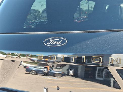 Used 2026 Ford Expedition Tremor AWD/4WD image 29