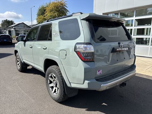 Used 2022 Toyota 4Runner TRD Off-Road AWD/4WD image 3