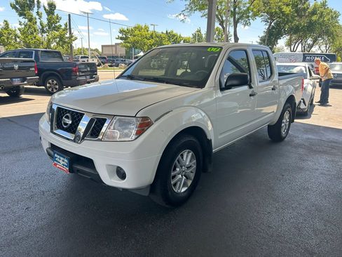 Used 2017 Nissan Frontier SV AWD/4WD image 22