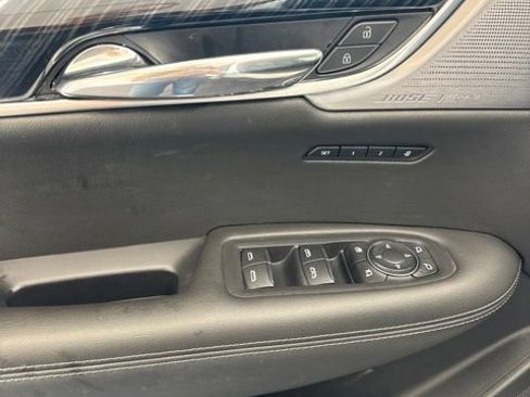 Used 2024 Cadillac XT6 Premium Luxury w/ Technology Package FWD image 11
