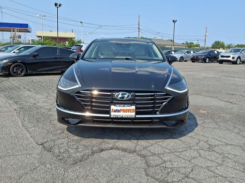 Used 2023 Hyundai Sonata SE FWD image 2