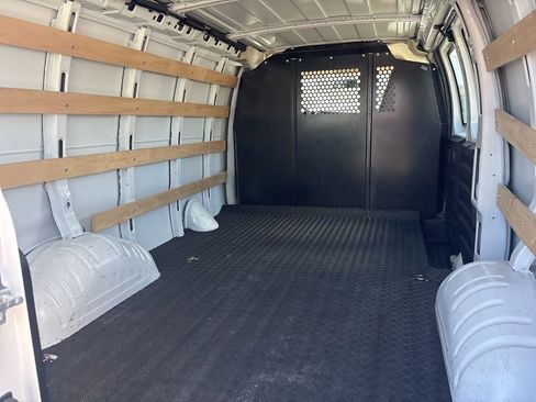 Used 2024 GMC Savana 2500 w/ Driver Convenience Package image 6