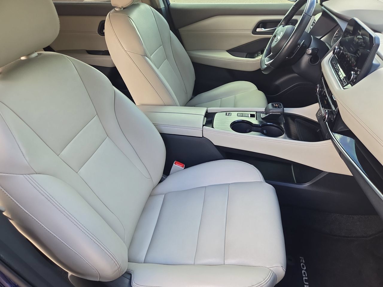 Used 2023 Nissan Rogue SL w/ SL Premium Package FWD image 10