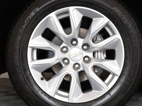 Used 2025 Chevrolet Silverado 1500 Custom RWD image 10