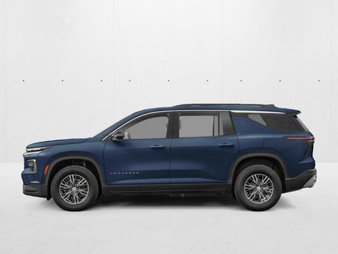 New 2026 Chevrolet Traverse LT w/ Driver Confidence Package AWD/4WD image 3