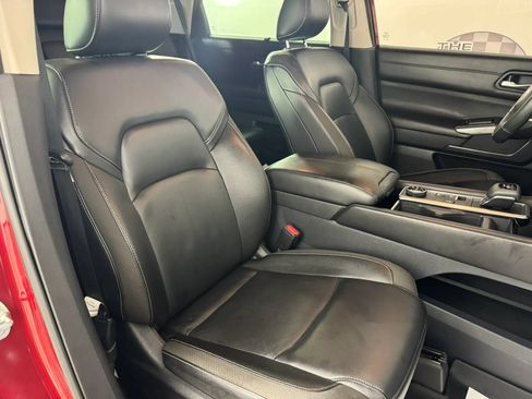 Used 2022 Nissan Pathfinder SL AWD/4WD image 36