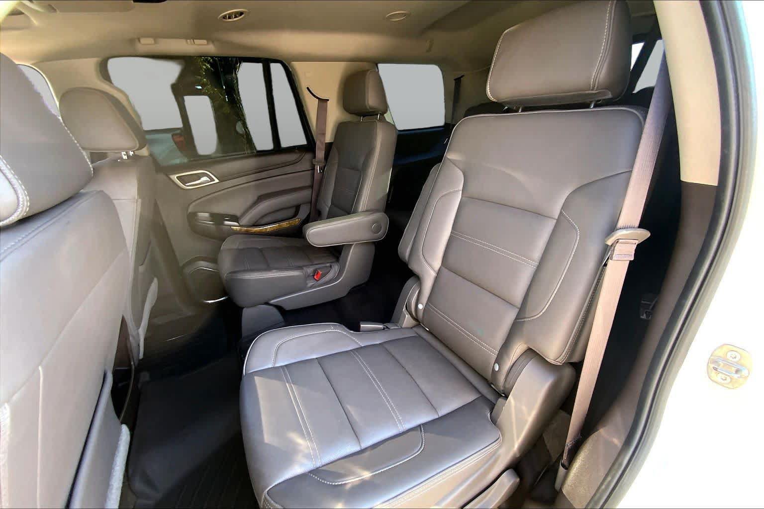 Used 2017 GMC Yukon Denali w/ Open Road Package AWD/4WD image 19