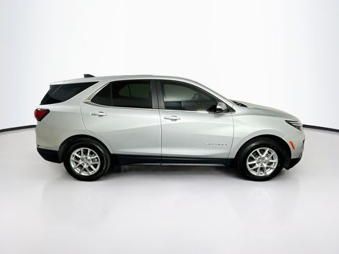 Used 2022 Chevrolet Equinox LT w/ LPO, Floor Liner Package FWD image 10