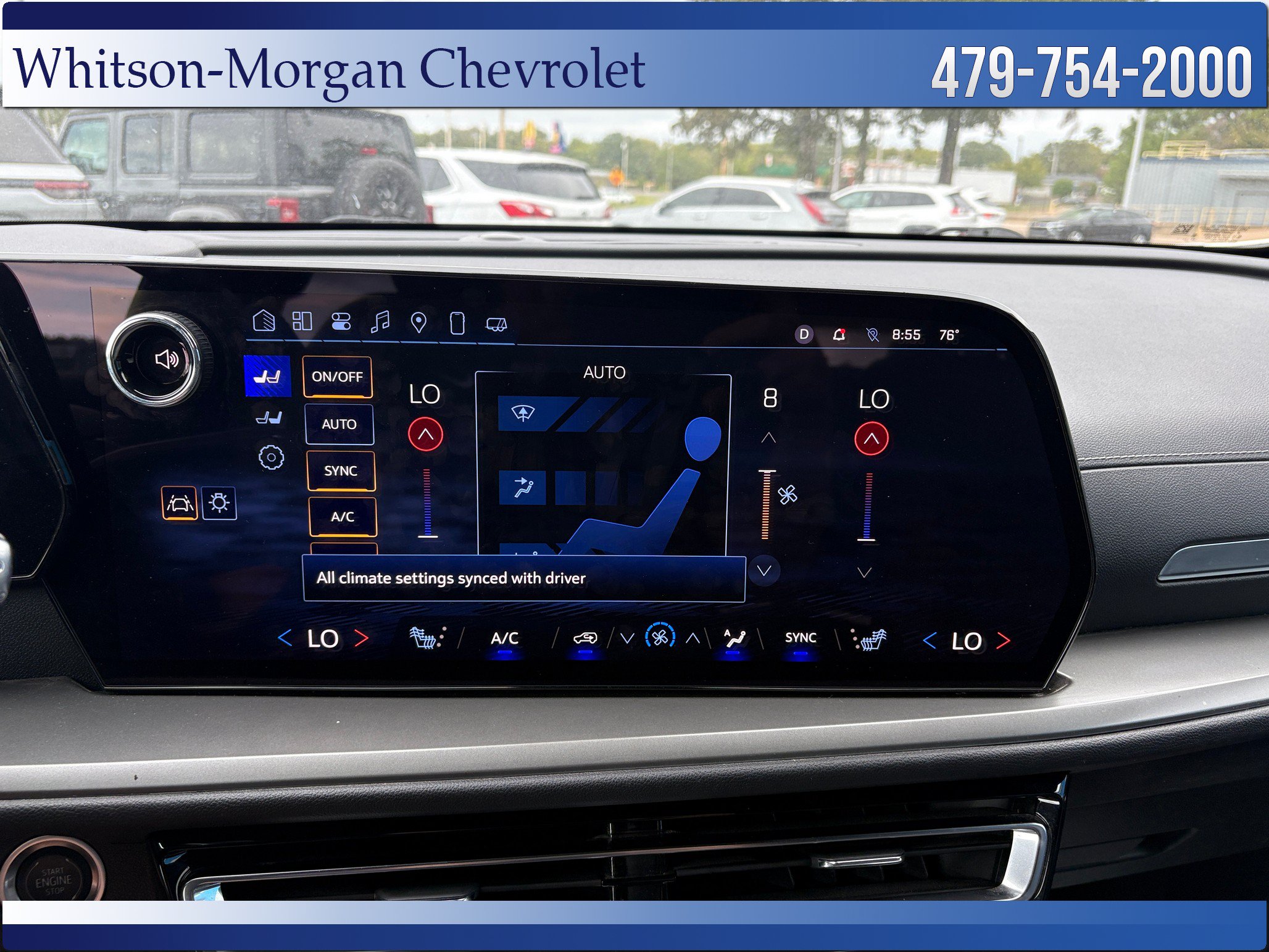 Used 2025 Chevrolet Traverse LT FWD image 24
