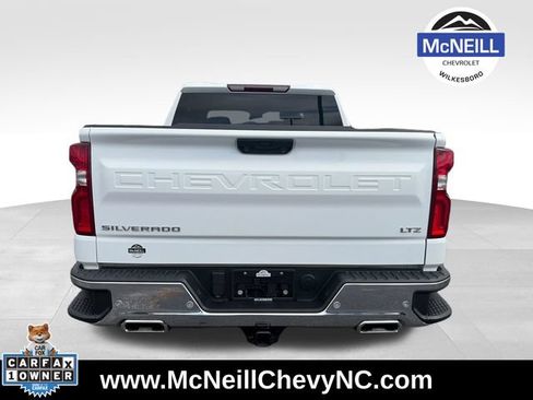 Used 2023 Chevrolet Silverado 1500 LTZ w/ Z71 Off-Road Package AWD/4WD image 7