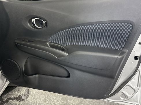 Used 2019 Nissan Versa Note SV image 34