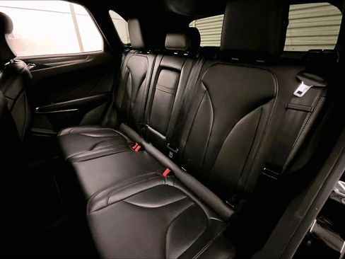 Used 2018 Lincoln MKC Premiere image 25