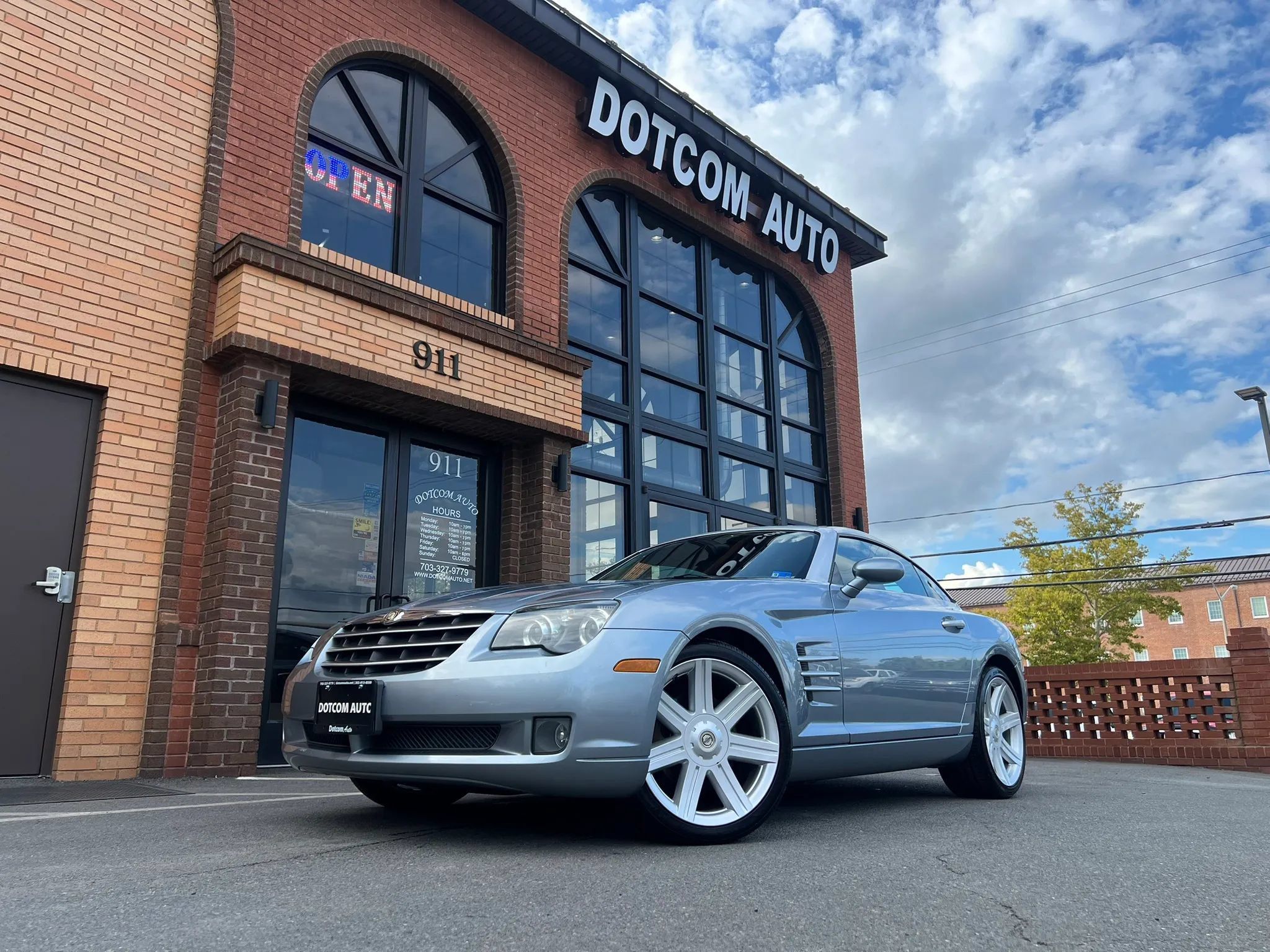Used 2004 Chrysler Crossfire Coupe RWD image 3