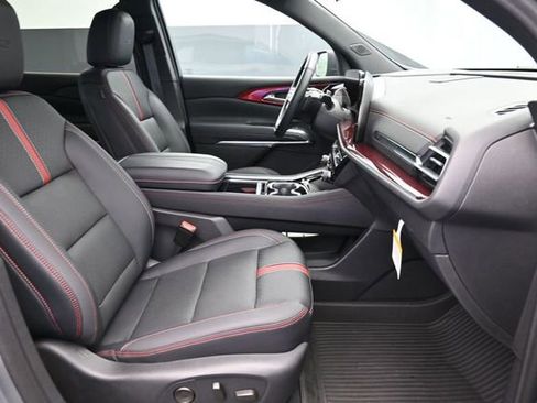 Used 2024 Chevrolet Traverse RS w/ LPO, Floor Liner Package AWD/4WD image 36