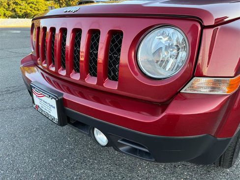 Used 2016 Jeep Patriot Latitude image 8