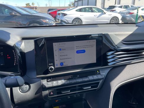 Used 2025 Toyota Camry LE image 21