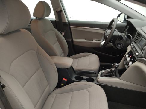 Used 2019 Hyundai Elantra SE FWD image 21