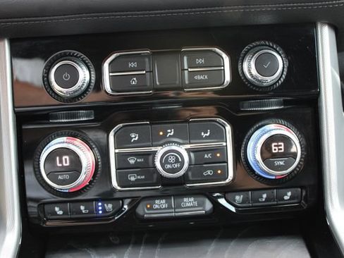 Used 2022 GMC Yukon Denali w/ Denali Ultimate Package AWD/4WD image 30