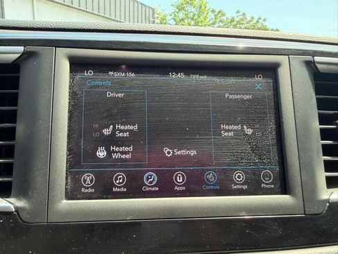 Used 2019 Chrysler Pacifica Touring-L FWD image 20