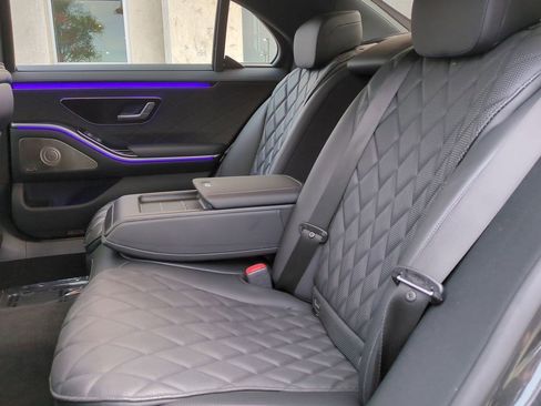 Used 2023 Mercedes-Benz S 580 S 580 image 23