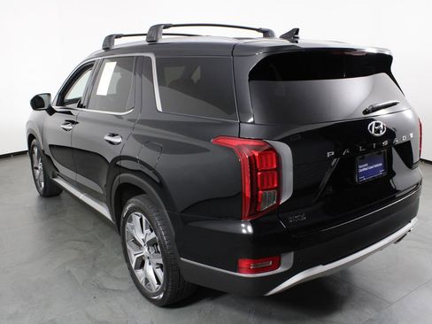 Used 2022 Hyundai Palisade SEL w/ Premium Package FWD image 4