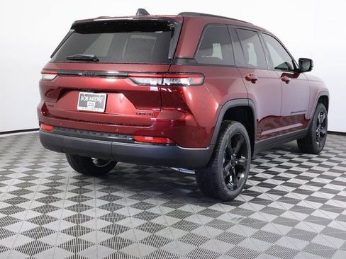 New 2025 Jeep Grand Cherokee Limited w/ Black Appearance Package image 5