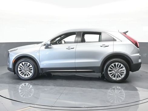 Used 2024 Cadillac XT4 Premium Luxury image 3